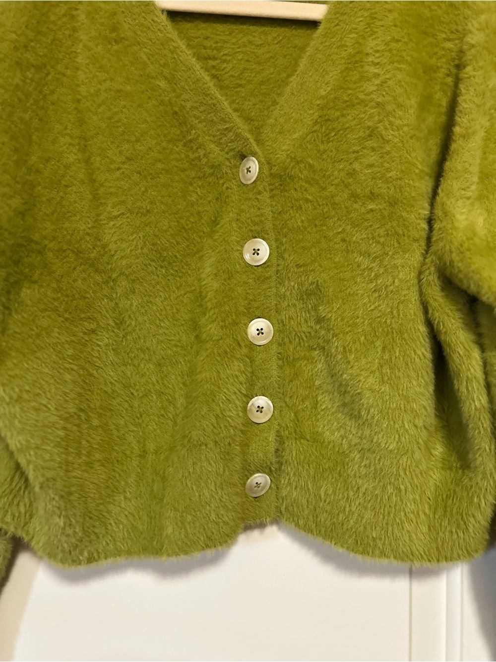 Never worn! 🌼🍋🟩Levi's Lime Green ‘Hippie Days’ Fuzzy V-Neck Cardigan🍋🟩🌼 - Picture 12 of 14